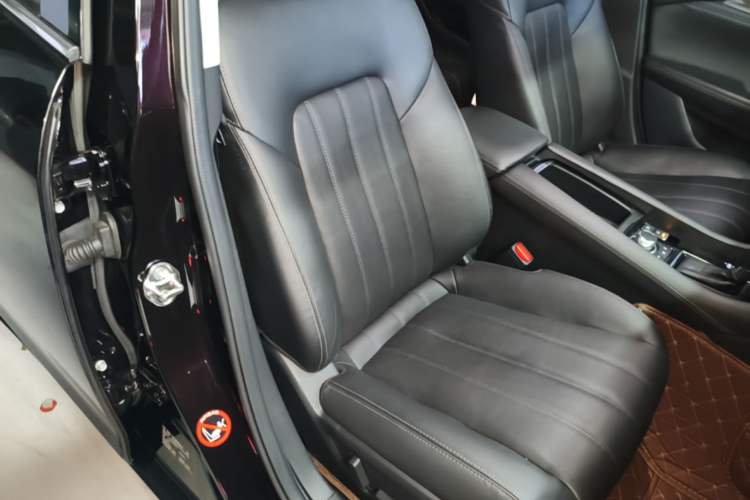 Used Mazda Atenza 2020 2.5L Skyline Sport Edition Right Front Seat