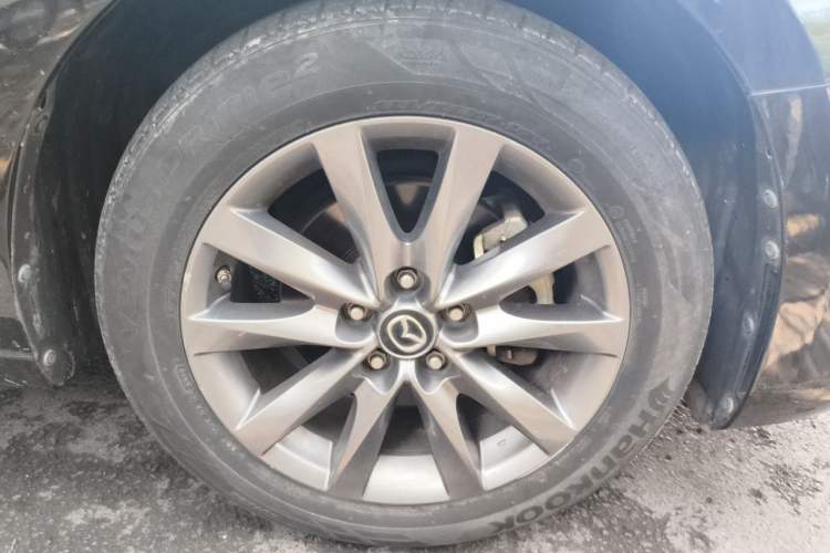 Used Mazda Atenza 2020 2.0L Blue Sky Luxury Edition Right Front Wheel Hub