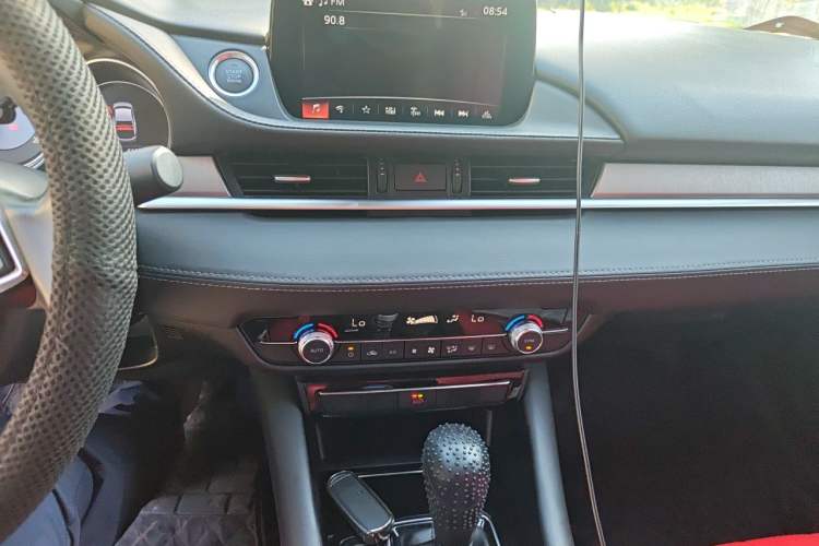 Used Mazda Atenza 2020 2.0L Blue Sky Luxury Edition Audio And AC Panel