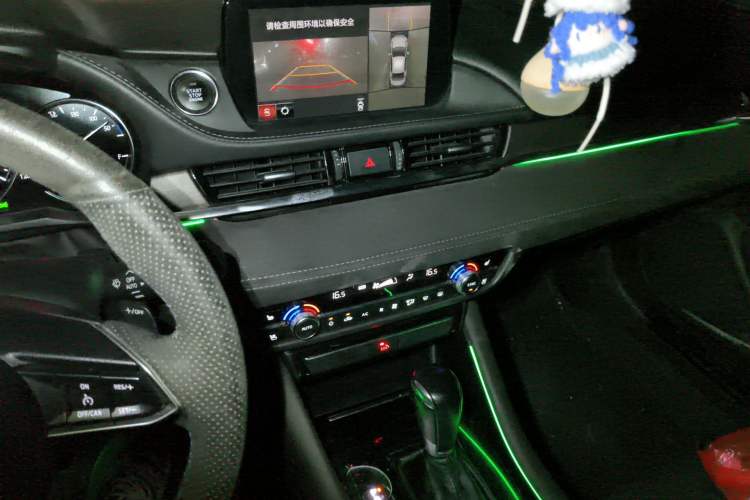 Used Mazda Atenza 2020 2.5L Sky Blue Prestige Edition Audio And AC Panel