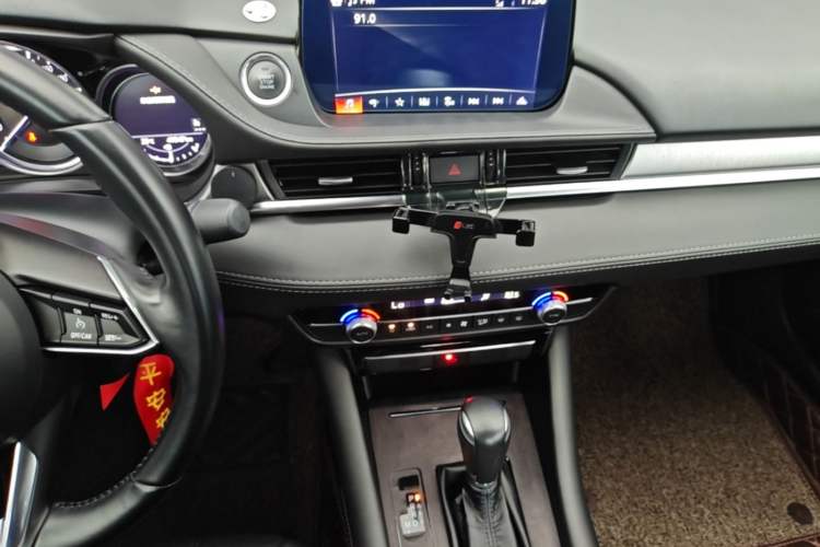 Used Mazda Atenza 2020 2.0L Blue Sky Luxury Edition Audio And AC Panel