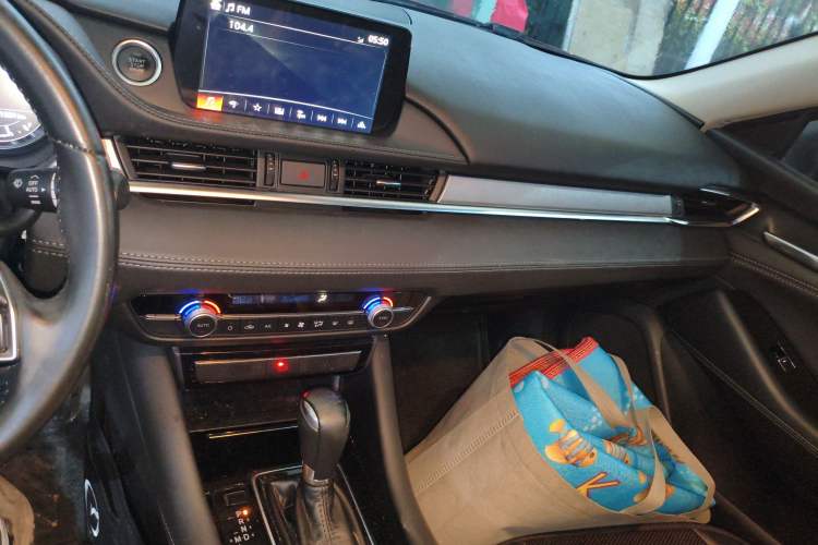 Used Mazda Atenza 2020 2.0L Blue Sky Luxury Edition Audio And AC Panel