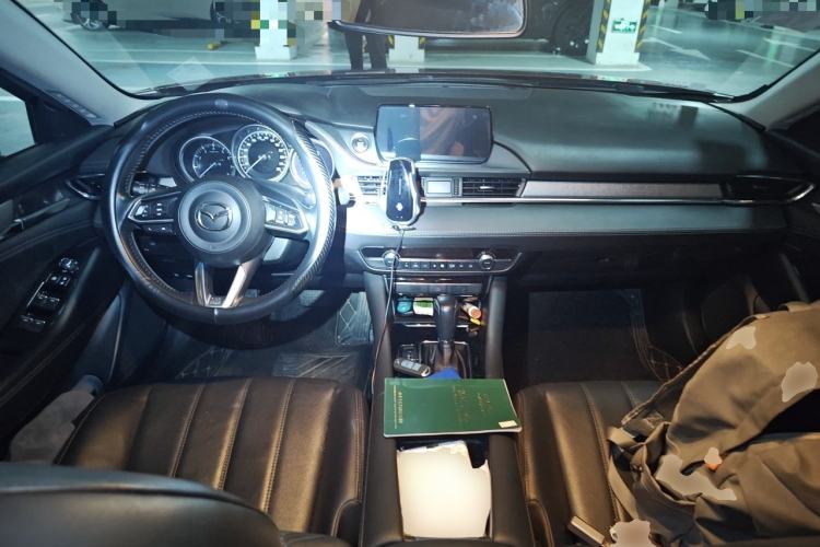 Used Mazda Atenza 2020 2.0L Blue Sky Luxury Edition Center Console