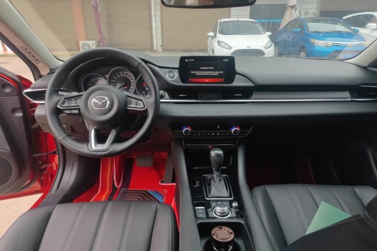 Used Mazda Atenza 2020 2.0L Blue Sky Luxury Edition Center Console