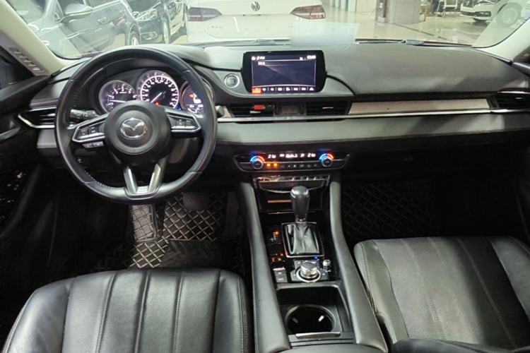Used Mazda Atenza 2020 2.0L Blue Sky Luxury Edition Center Console