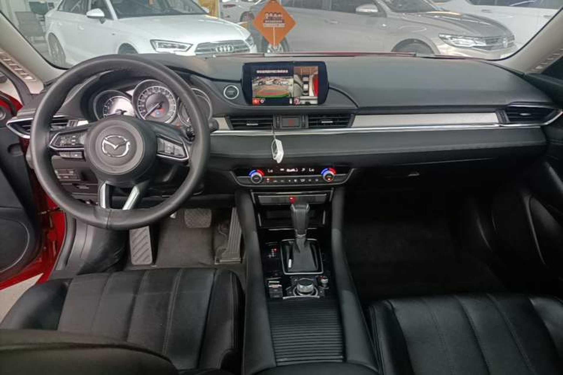 Used Mazda Atenza 2020 2.0L Blue Sky Luxury Edition Center Console