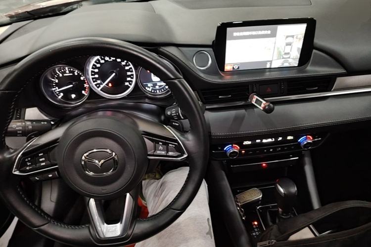 Used Mazda Atenza 2020 2.5L Skyline Sport Edition Center Console