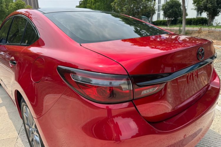 Used Mazda Atenza 2020 2.0L Blue Sky Luxury Edition Exterior 9