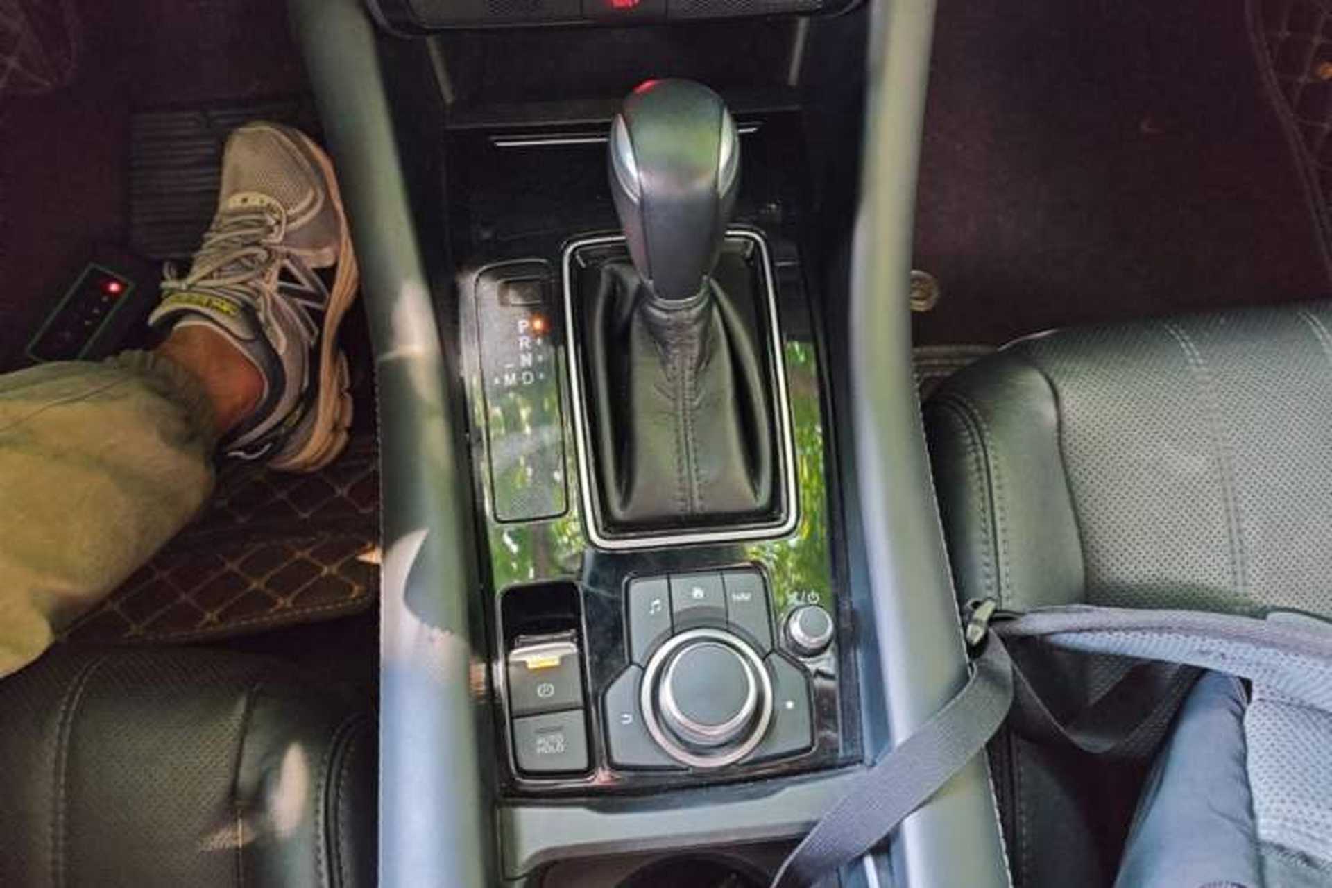Used Mazda Atenza 2020 2.0L Blue Sky Luxury Edition Gear Lever