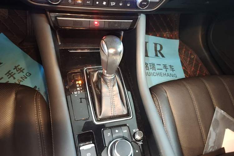 Used Mazda Atenza 2020 2.0L Blue Sky Luxury Edition Gear Lever
