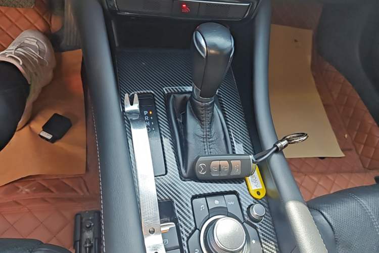 Used Mazda Atenza 2020 2.5L Skyline Sport Edition Gear Lever