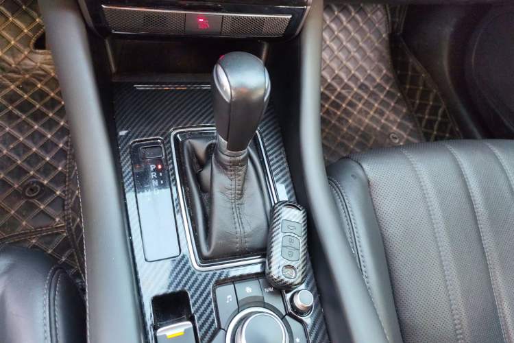 Used Mazda Atenza 2020 2.0L Blue Sky Luxury Edition Gear Lever