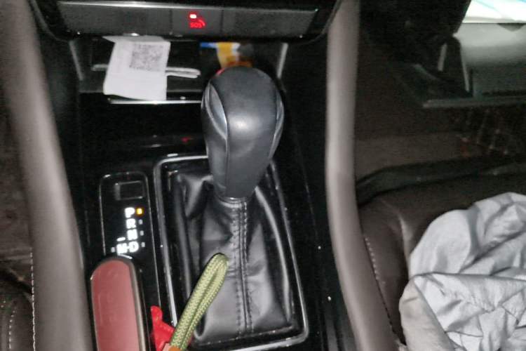 Used Mazda Atenza 2020 2.5L Sky Blue Prestige Edition Gear Lever