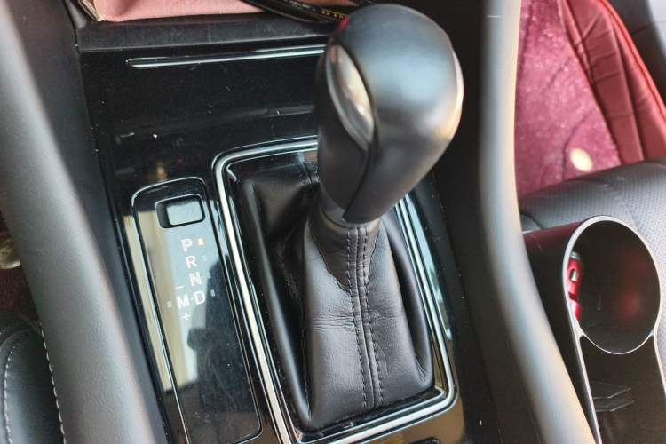 Used Mazda Atenza 2020 2.5L Skyline Sport Edition Gear Lever