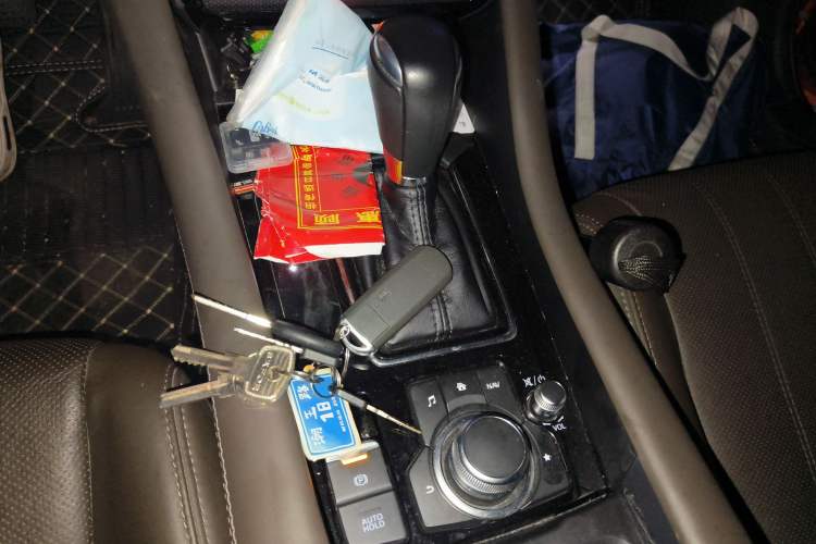 Used Mazda Atenza 2020 2.5L Sky Blue Prestige Edition Gear Lever