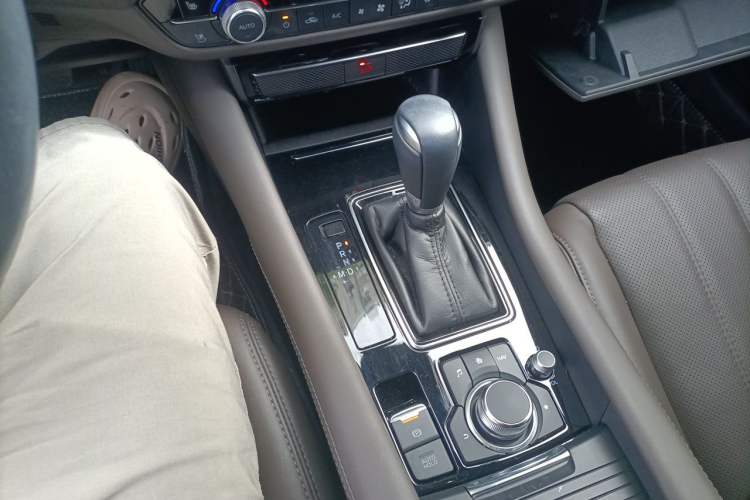 Used Mazda Atenza 2020 2.5L Sky Blue Prestige Edition Gear Lever