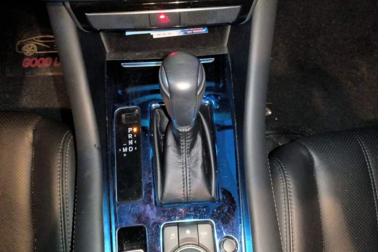 Used Mazda Atenza 2020 2.0L Blue Sky Luxury Edition Gear Lever