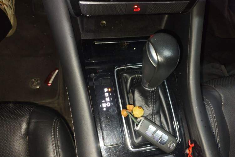 Used Mazda Atenza 2020 2.0L Blue Sky Luxury Edition Gear Lever