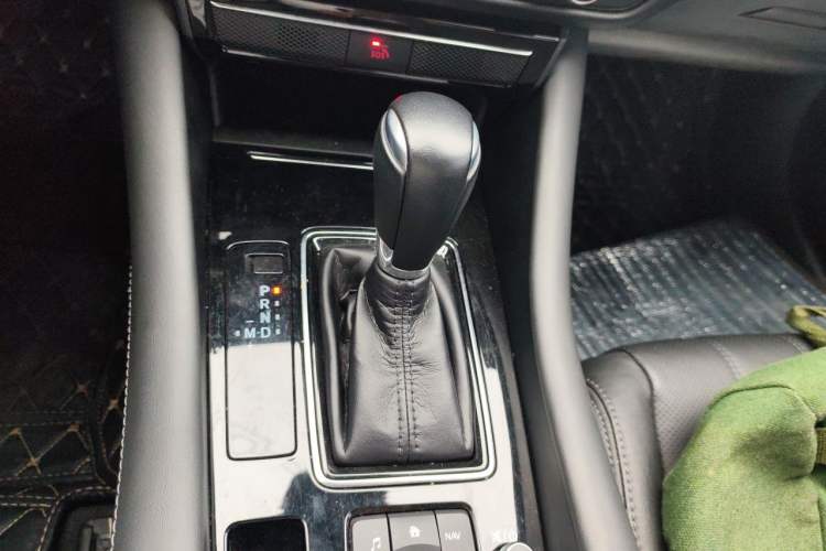 Used Mazda Atenza 2020 2.0L Blue Sky Luxury Edition Gear Lever