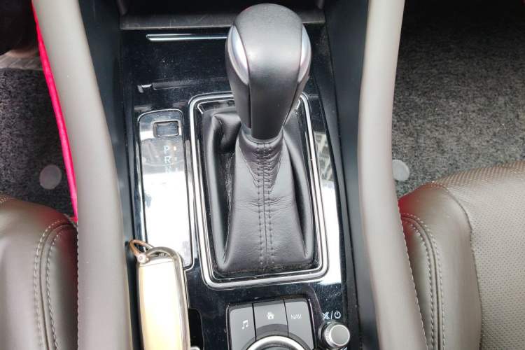Used Mazda Atenza 2020 2.5L Sky Blue Prestige Edition Gear Lever