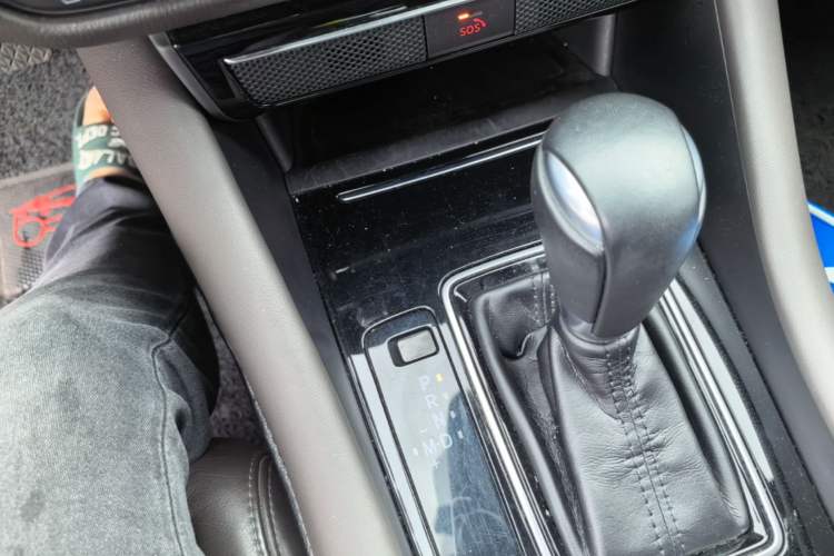 Used Mazda Atenza 2020 2.5L Sky Blue Prestige Edition Gear Lever