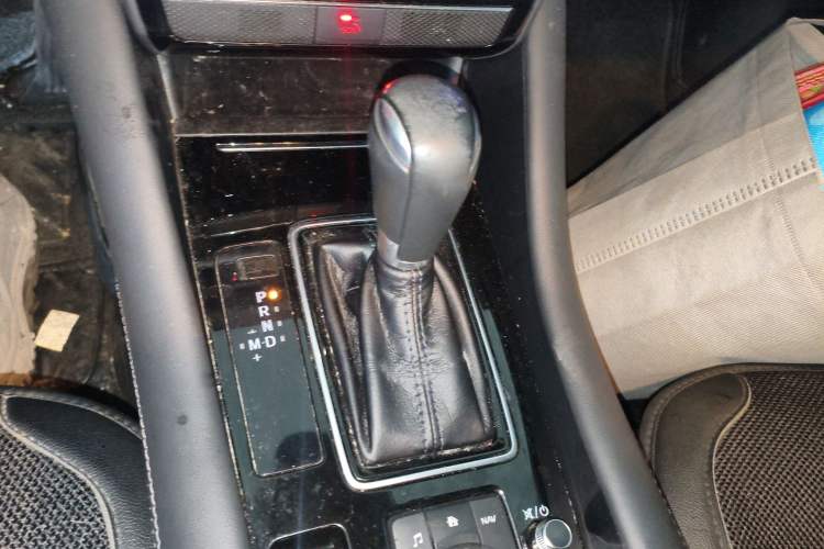 Used Mazda Atenza 2020 2.0L Blue Sky Luxury Edition Gear Lever