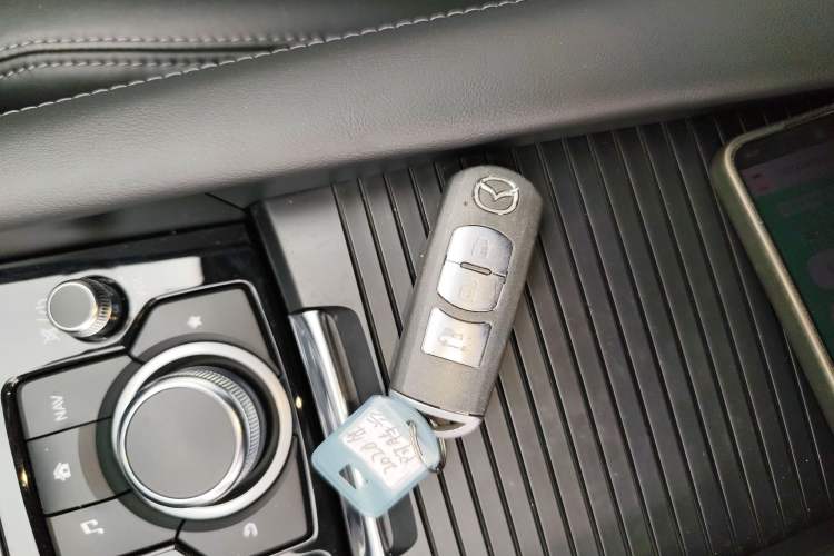 Used Mazda Atenza 2020 2.0L Blue Sky Luxury Edition Interior 1
