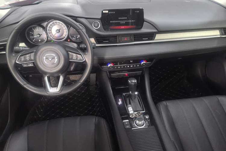 Used Mazda Atenza 2020 2.0L Blue Sky Luxury Edition Interior 2