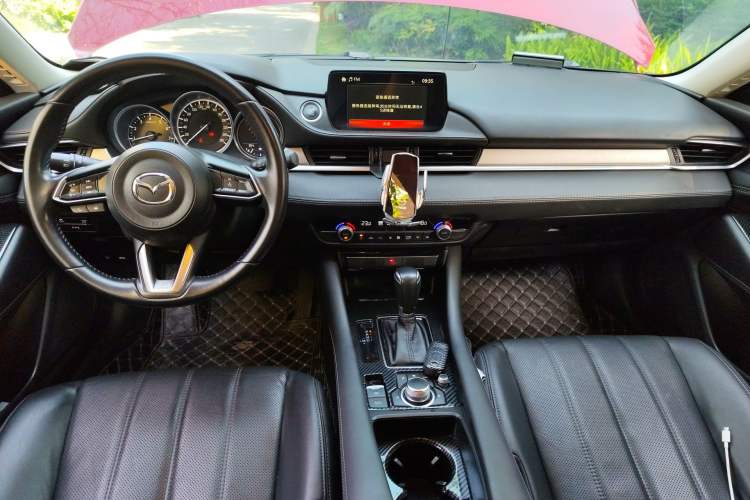 Used Mazda Atenza 2020 2.0L Blue Sky Luxury Edition Interior 2