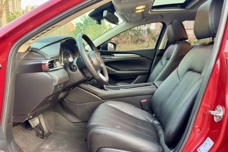 Used Mazda Atenza 2020 2.0L Blue Sky Luxury Edition Interior 2