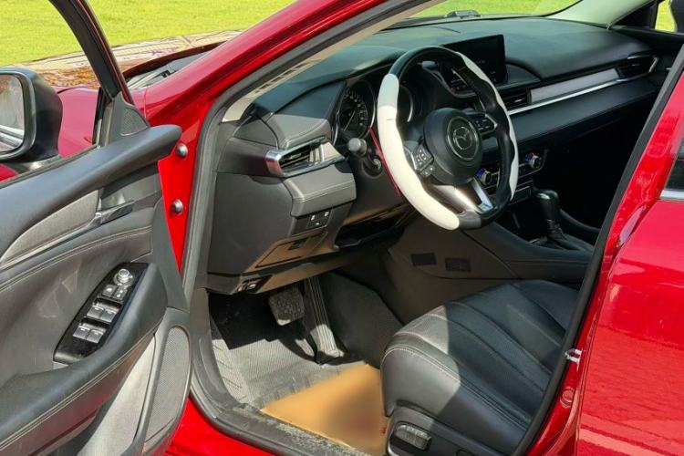 Used Mazda Atenza 2020 2.5L Skyline Sport Edition Interior 3
