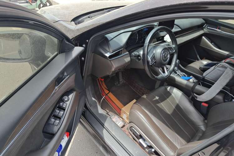 Used Mazda Atenza 2020 2.5L Sky Blue Prestige Edition Interior 3
