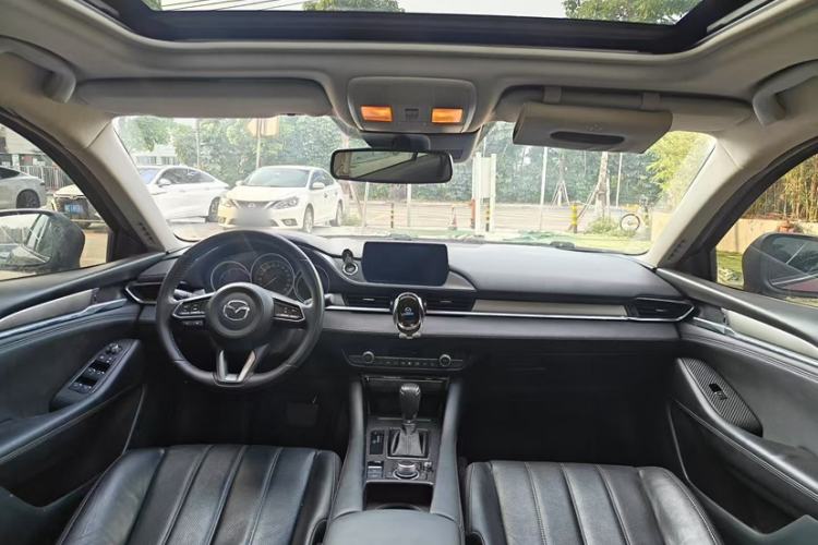Used Mazda Atenza 2020 2.0L Blue Sky Luxury Edition Interior 3