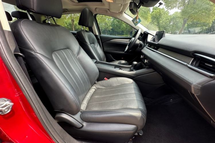 Used Mazda Atenza 2020 2.0L Blue Sky Luxury Edition Interior 4