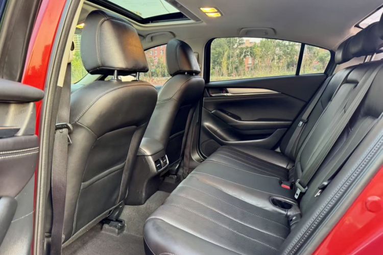 Used Mazda Atenza 2020 2.0L Blue Sky Luxury Edition Interior 4