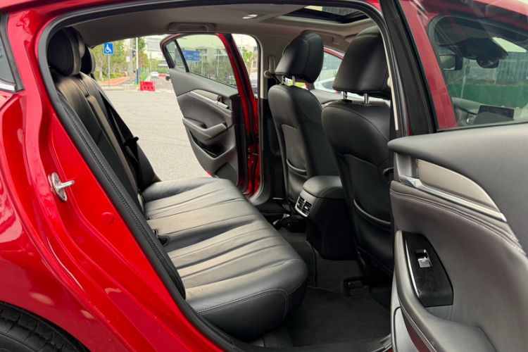 Used Mazda Atenza 2020 2.0L Blue Sky Luxury Edition Interior 6