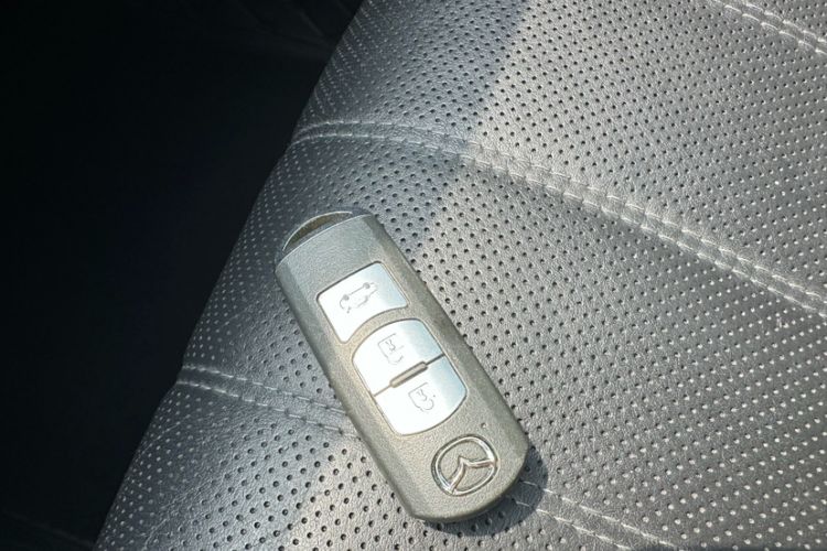Used Mazda Atenza 2020 2.0L Blue Sky Luxury Edition Interior 8