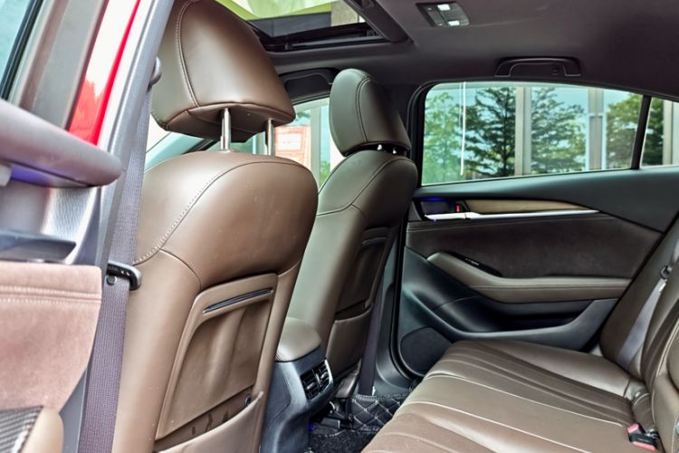 Used Mazda Atenza 2020 2.5L Sky Blue Prestige Edition Interior 8