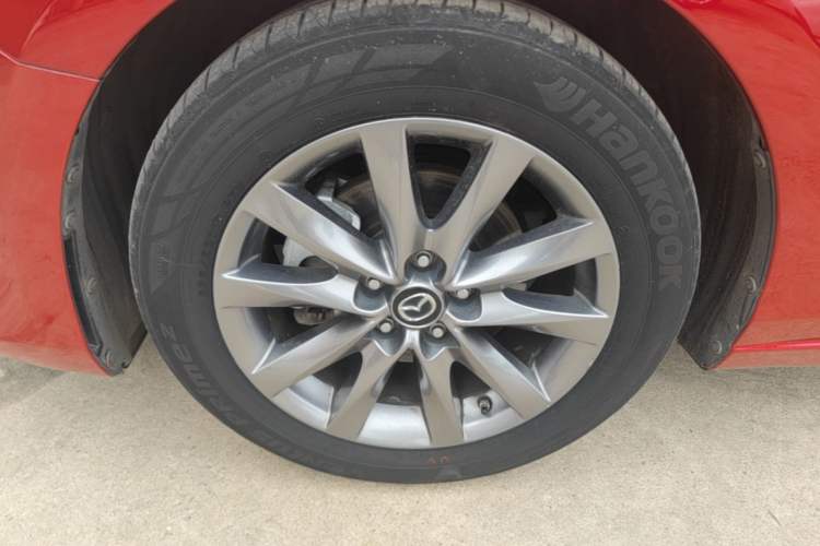Used Mazda Atenza 2020 2.0L Blue Sky Luxury Edition Left Front Wheel Hub