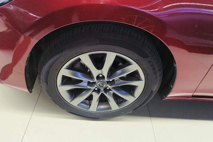 Used Mazda Atenza 2020 2.0L Blue Sky Luxury Edition Left Front Wheel Hub