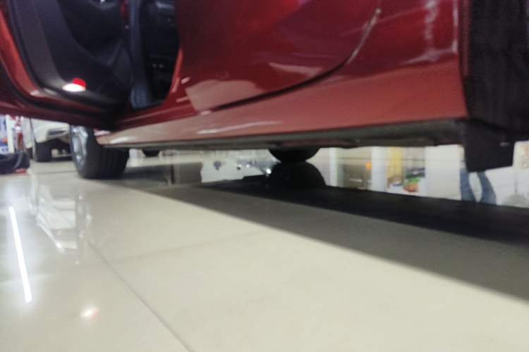 Used Mazda Atenza 2020 2.0L Blue Sky Luxury Edition Left Side Sill