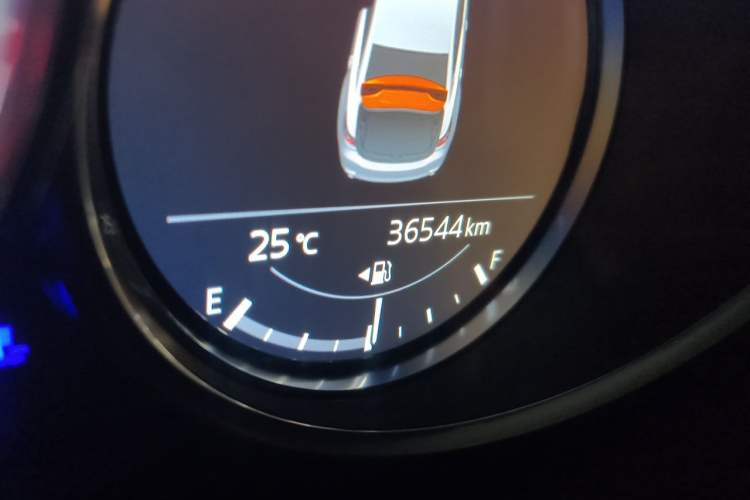 Used Mazda Atenza 2020 2.0L Blue Sky Luxury Edition Odometer Close Up