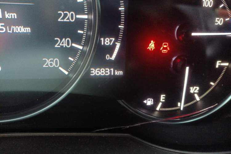 Used Mazda Atenza 2020 2.5L Sky Blue Prestige Edition Odometer Close Up