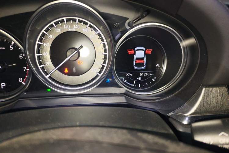 Used Mazda Atenza 2020 2.0L Blue Sky Luxury Edition Odometer Close Up