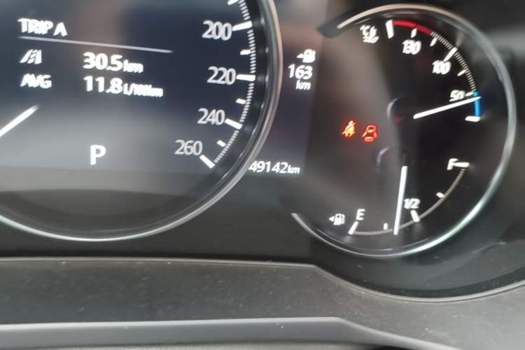 Used Mazda Atenza 2020 2.5L Sky Blue Prestige Edition Odometer Close Up