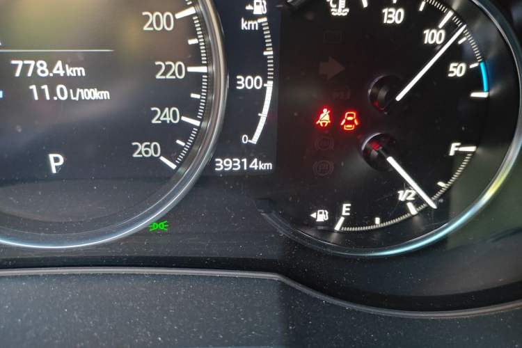 Used Mazda Atenza 2020 2.5L Sky Blue Prestige Edition Odometer Close Up