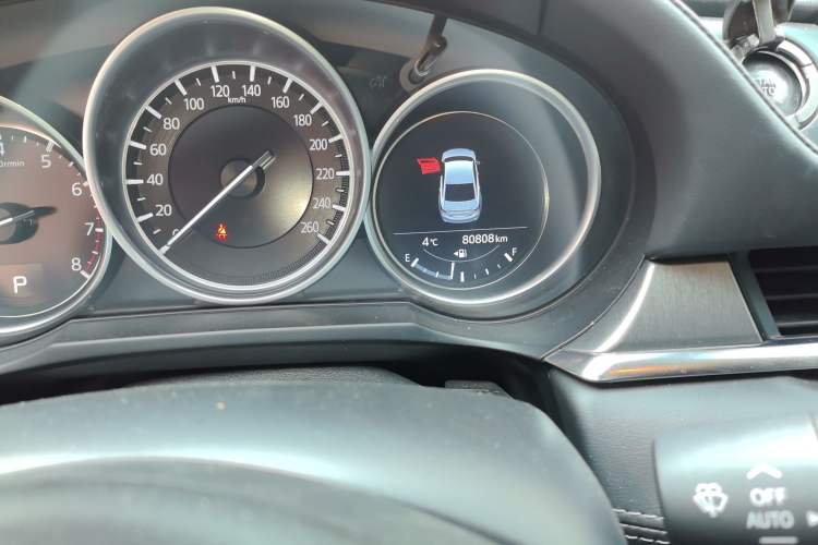 Used Mazda Atenza 2020 2.0L Blue Sky Luxury Edition Odometer Close Up