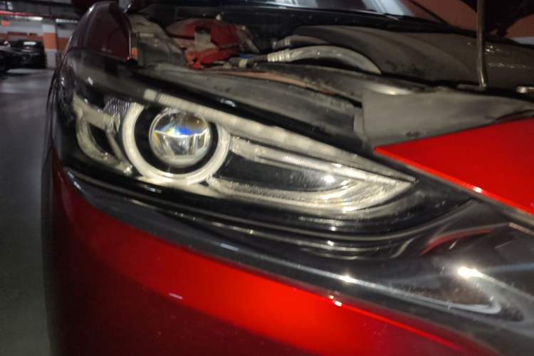 Used Mazda Atenza 2020 2.0L Blue Sky Luxury Edition Right Front Headlight