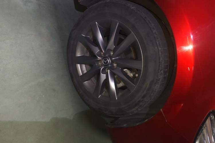 Used Mazda Atenza 2020 2.0L Blue Sky Luxury Edition Right Front Wheel Hub