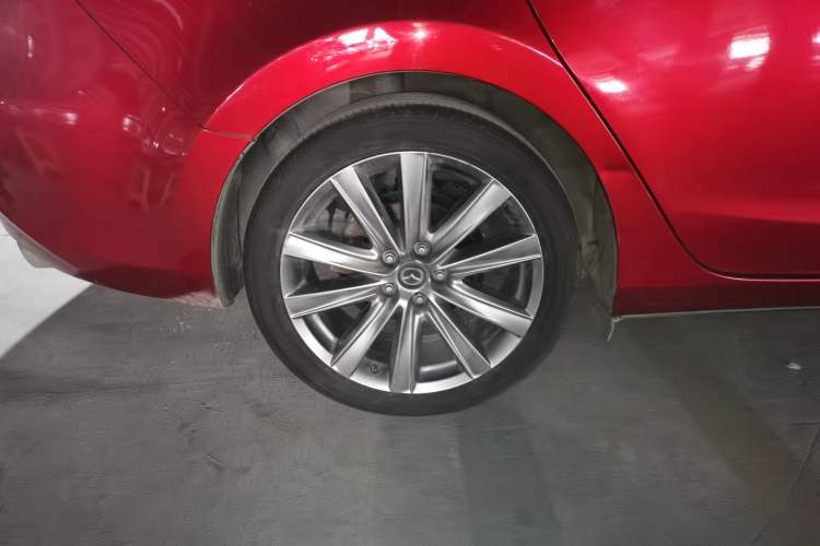 Used Mazda Atenza 2020 2.5L Skyline Sport Edition Right Rear Wheel Hub